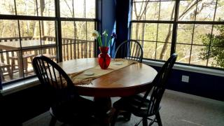 Log Cabin Rental on Private Property near Downtown Eureka Springs, Arkansas - Eureka Springs - 2