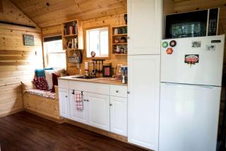 Comfortable Tiny House Rental near Fairbanks for Pet-Friendly Glamping in Alaska - Fairbanks - 7