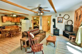 Amazing Cabin Rental in Voyageurs National Park near Lake Kabetogama, Minnesota - 9