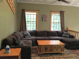 Cozy Vacation Rental for 10 with a Fire Pit in Jim Thorpe, Pennsylvania - Jim Thorpe - 1