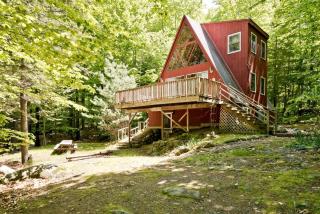 A-Frame Cabin Rental Set Alongside Sebago Lake on Frye Island, Maine - 7