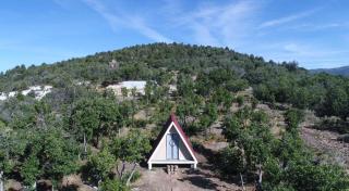 Off-Grid Cabin Rental for a Getaway in Utah - 4