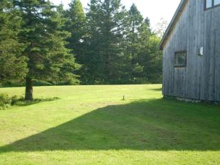 Rustic Family-Friendly Cabin Rental with Full Kitchen in the Northeast Kingdom of Vermont - - 1