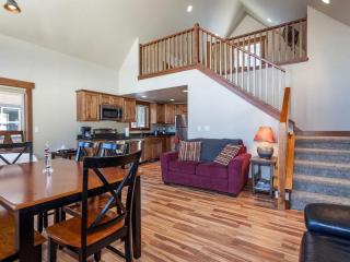 Inviting Vacation Cabin with Mountain Views near Glacier National Park, Montana - West Glacier - 0