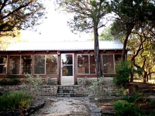 Riverfront Ranch Cottage for a Getaway to the Blanco River in Wimberley, Texas - Wimberley - 7