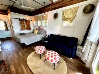 Elevated Cabin in the Trees Perfect for a Weekend Getaway in the Outer Banks, North Carolina - Kitty Hawk - 3
