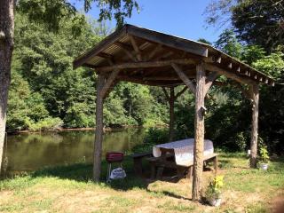 Glamping in North Carolina for Weekend Getaways near Asheville - Tuckasegee - 6