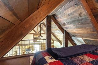 Two-Bedroom Cabin Rental with Fully Equipped Kitchen near Fredericksburg, Texas - Royse City - 3