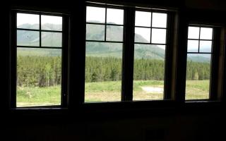 Deluxe Getaway Rental in a Mountain Cabin near Lake McDonald, Montana - West Glacier - 2