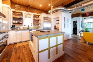 Beautifully-Decorated Soundfront Rental with a Balcony in Kitty Hawk, North Carolina - Kitty Hawk - 0