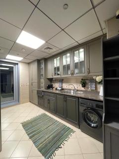 Sunset Beach View 3 Bedroom Duplex Apartment - Adschman - 3
