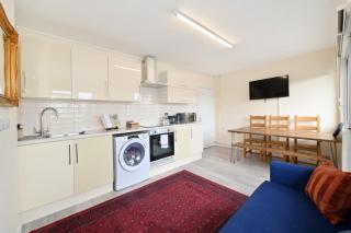 Spacious 5 Bedroom 3 Mins Walk from Mile End - Londen - 6