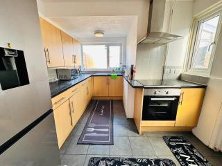 5 bed house near town - Weston-super-Mare - 3