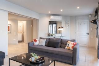 Ultimate 3 Apt Building in the Center for 15 ppl - Atene - 4