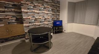 City centre 4 bed 8 guest house - Loughborough - 2