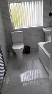 City centre 4 bed 8 guest house - Loughborough - 1