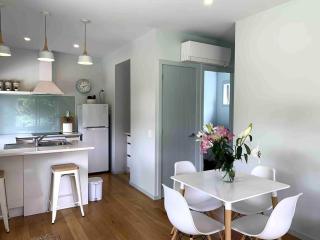 Queenstown Sunny and private Walnut Grove Cottage - - 5