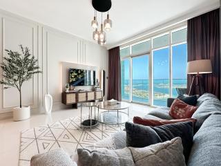 Trophy-Sunset Coral Retreat Beachfront Living - 0