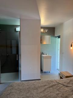 Dépendance au sein d’une villa avec piscine - Aix-en-Provence - 2