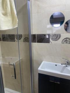 Bluebell apartment sleeps 7 only let as whole apartment - Blennerville - 7