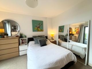 Mid-Century Modern Flat with Panoramic City Views - Londra - 5