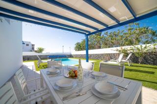 Beautiful Detached Lanzarote Villa 3 Bedrooms Villa Stacruz Bay Stunning Views & Close To Amenities Playa Blanca - 6