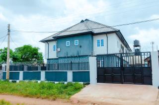 Royal Guests Holiday Lets - Amazing Quiet House near Ramat Park - Benin City - 8