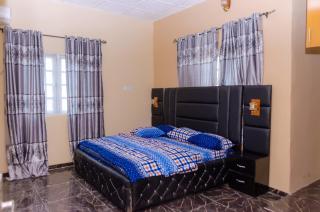 Royal Guests Holiday Lets - Amazing Quiet House near Ramat Park - Benin City - 6