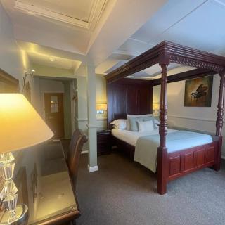 The White Hart Hotel Witham - Witham - 0