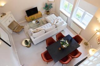 Chiswick Views & Space - Elegant 3BDR Duplex with Parking - London - 0