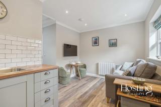 The Courtyard Apartments - Thyme - 1
