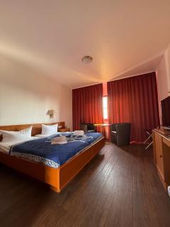 Landhotel Ruegen - Samtens - 3