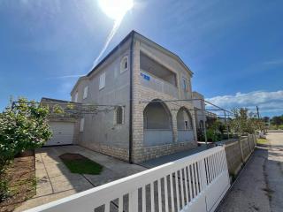 Apartments Drago - Vir - 4