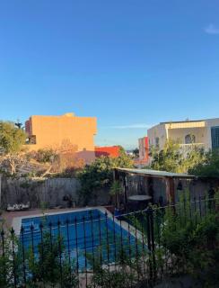 Family-Friendly Villa with Private Pool & Rooftop Sunset Views, 5min to Taghazout - Imi Ouaddar - 7