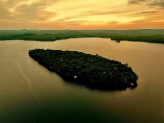 Island Glamping Oasis: Whole Island Vacation Rental on a Lake in Monmouth, Maine - Monmouth - 0