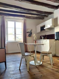 Large new studio, charming and quiet, historical center - Chinon - 3