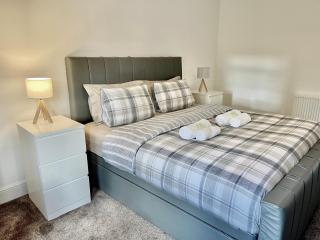 Holdsworth House Apartments - 1