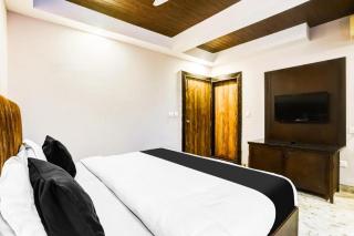 Super Townhouse Oak Baga Near Titos Lane - Calangute - 1