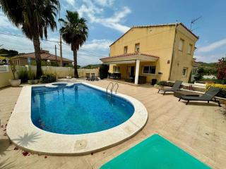 Spacious Villa with Pool in Vall d'Umbri - Borriol - 9