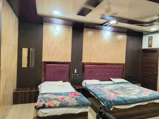 Collection O Tajganj West Gate Formerly Hotel Host - Agra - 9
