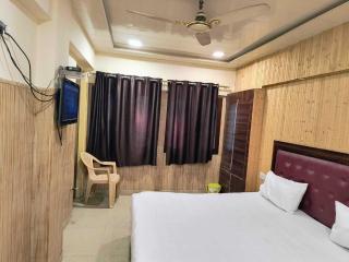 Collection O Tajganj West Gate Formerly Hotel Host - Agra - 0