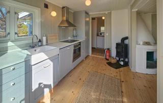 Beautiful Home In Gressvik - Gressvik - 3
