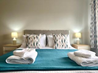 Rondene Luxury Cottage with Covered Hot Tub - 5