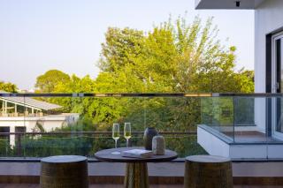 ELIVAAS AdhiVa 5-BHK Farmhouse with Private Pool, Bar & Lush Garden - Bahora - 6