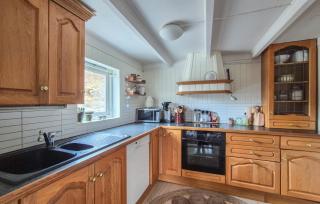 Nice Home In Nedre Vats With House Sea View - Åmsosen - 5