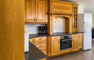 5 Bedroom Beautiful Home In Kverva - 1