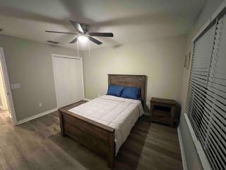 Get cozy in this Renovated home by the Villages - Lady Lake - 2