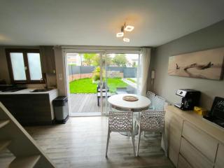 Havre de Paix avec Jardin privatif et Parking Gratuit à 15 min de Versailles - Montigny-le-Bretonneux - 2