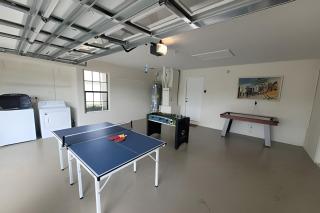 Lakeside Pool Home, Games close to Disney & Malls - 7