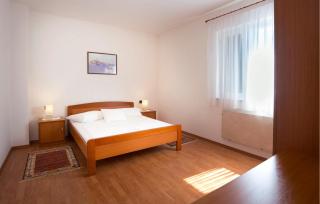 1 Bedroom Awesome Apartment In Novi Vinodolski - 6